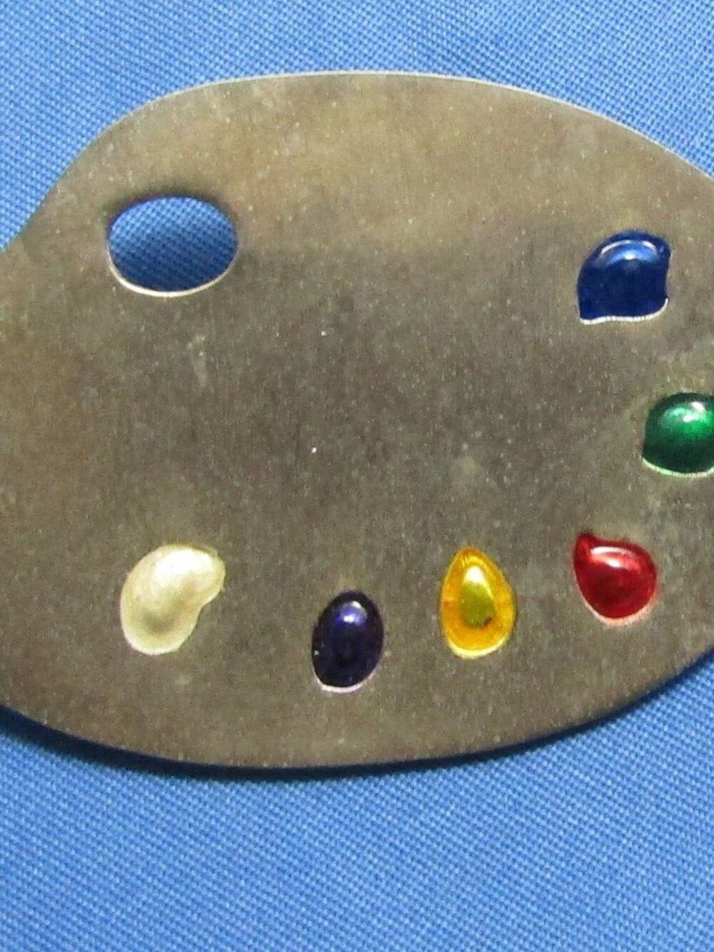 METROPOLITIAN MUSEUM OF ART MMA SILVER COLORED PAINT PALETTE PIN BROOCH